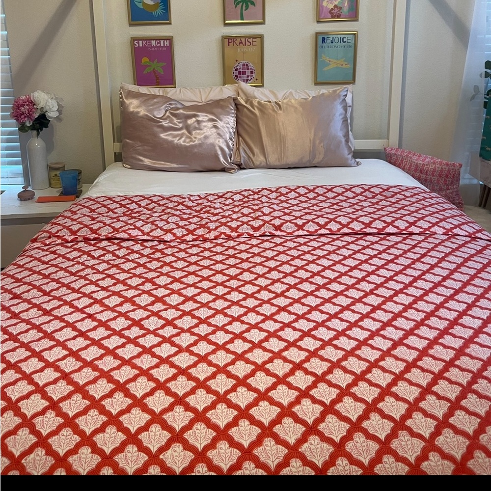interest check- Roller Rabbit Jemina Duvet  (queen size)